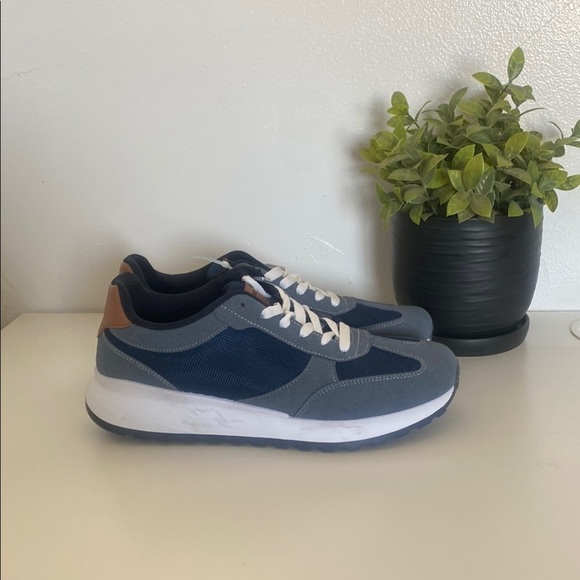 Lucky Brand Gray and Blue Sneakers with Suede and Mesh - Picture 3 of 10